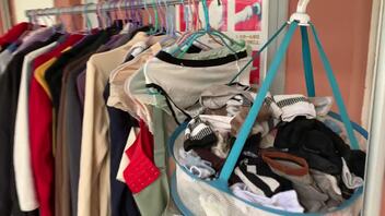 学生宿舍楼扫楼，好多妹妹的内裤挂外面，大神们喜欢吗