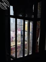 继续偷看隔壁楼老骚逼