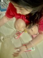 小姨子半夜起来找吃的0