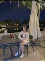 在外面很高冷,在家里确实很想被轮奸大骚狗1