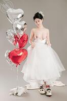 ?#孕妇 #母乳 #奶妈 #新娘vip

新娘子婚纱半裸写真