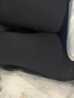 地铁偷拍肥臀粗腿妹子，比例绝了。0