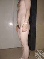 电梯口第一次全裸露出