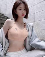 韓國火辣正妹，細腰白皙美乳在勾引我....1