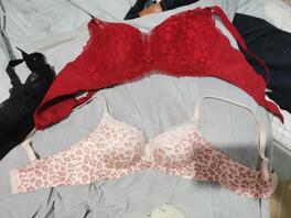 潜入姨妈和大姐的房间 姨妈突然回来了 吓得心脏碰碰跳0