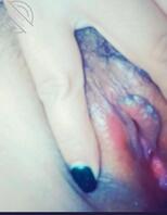 终于给我找到机会爬爬到她的床上偷拍到妈妈的照片1