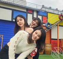 不知道大家想肏哪个，母狗几姐妹1