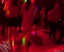 砂舞厅夜游实录：廉价情趣与人间清醒的碰撞。2025年12月17日晚。2