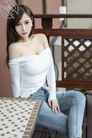 四十七、户外约拍---身材很好的牛仔裤小姐姐户外拍摄，太害羞不愿意脱裤子2