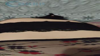 试着开发老婆屁眼慢慢插进去一根手指里面很紧就是不让大鸡巴插入