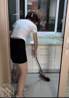 妈妈约朋友来家打麻将,不料被混混按在麻将桌上猛干0