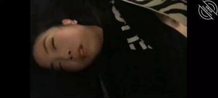 七夕巨献,绿帽老公灌醉老婆,扒光衣服,引诱朋友玩弄,偷偷拍摄(上)1