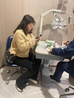 46 妹妹跟着我每天玩游戏玩手机,终于把眼睛熬坏了,还得带妹妹去配眼镜!2