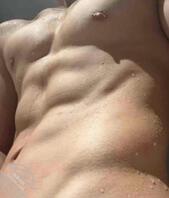 洗完澡 腹肌+大肉棒