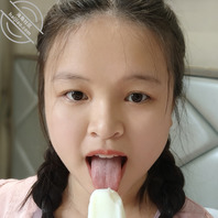 看看爸爸的鸡吧 想给爸爸舔0