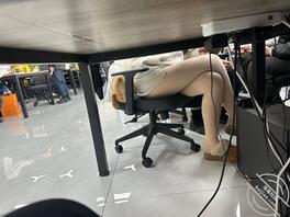 今日对面同事穿搭