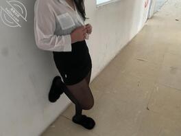 偷拍舅妈自摸丝袜这种事情我真想帮他代劳+操逼美图1