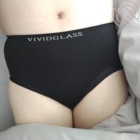 老妈不让草逼，只能过过手瘾了！2