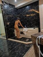 【我的骚货女友辛少娟】浴照1