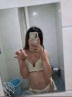 新大一女友，每天都发照片诱惑我去操她，有帮忙的吗0