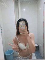 新大一女友，每天都发照片诱惑我去操她，有帮忙的吗1