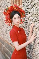 偷拍极品白嫩大学生和闺蜜洗澡，俩美女1