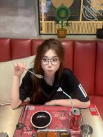 偷拍极品白嫩大学生和闺蜜洗澡，俩美女2