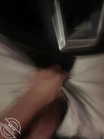 每天想操逼，在学校停车场看到别人的老婆硬的不行