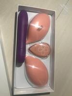 在表姐衣柜发现了小玩具0