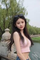 反差母狗范晓涵，扒下外套对着内衣yyxr