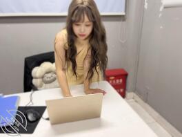 【真实乱伦】边操舅妈边提和小舅做爱细节 淫语包射 提起和小舅的做爱细节 