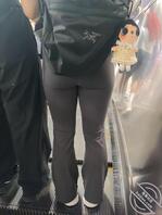 小妹妹的紧身瑜伽裤0