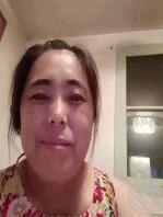 乱伦丈母娘，看看丈母娘在工地卖了30年的臭逼，被当成公共厕所，评论送金币2