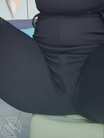 大姨子裤裆里的肥逼真漂亮2