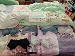 最近又去同事家 玩她的内衣裤 有没有一起玩的0