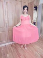 看完你们的评论，姑姑就在我身上发泄一次，逼里还留着精液就开始让我给她拍照0