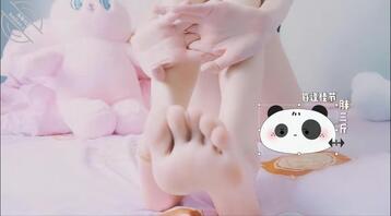 今天的jiojio粉嫩吗2