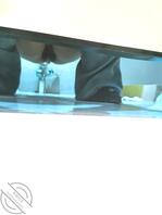 原创厕拍露脸，胖胖的小美女！