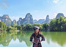 装高冷的人妻，出门不穿内裤的骚逼，不知道是要露给谁看1