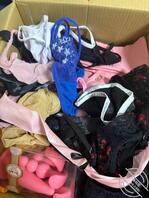 【妖娆原创】老婆执意要去丈母娘家理论,让我单独在卧室等消息看到了很多内衣2