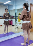 【背德母子】瑜伽教室干jk老逼反差老a81