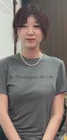 曝光名校研究生母狗在校照片，评论区欢迎认出曝光