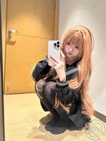 抱着被插跟趴着被后入哪个更舒服点呢1