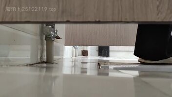 厕拍女大（转载）