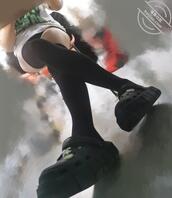 千粉放送，桌底偷拍师范黑丝骚货女大0