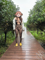 下雨天公园户外露出0