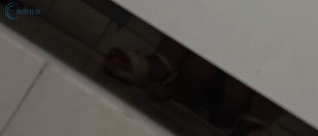 偷拍性感大长腿御姐上厕所