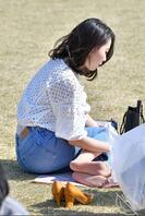 户外人妻美熟女丝袜骚脚91