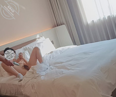 【原创】18.骚妹妹缺钱，那就试试黄瓜的威力，看上了妹妹的同学1