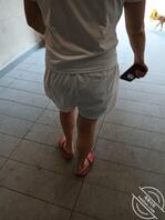 放假回家，偷拍我妈